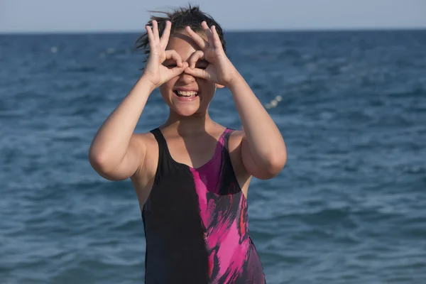 Niña en el mar — Foto de Stock