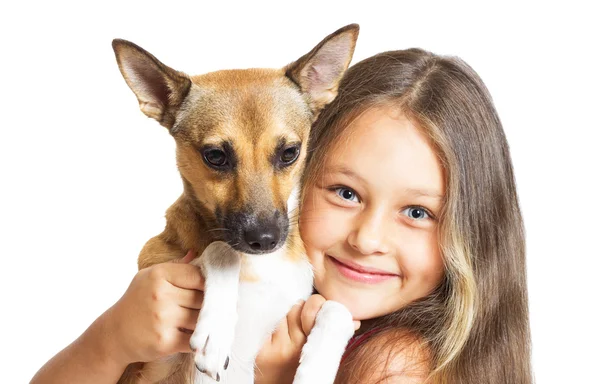 Маленька дівчинка і собачка на білому тлі — стокове фото