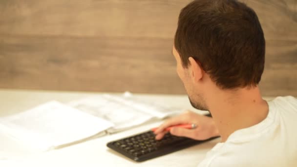 Man typing on keyboard — Stock Video