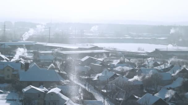 Σπίτια του χωριού στο χειμώνα — Αρχείο Βίντεο