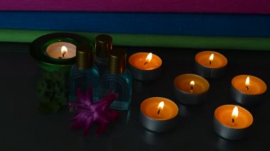 Aroma yağları veya mum parfüm şişeleri