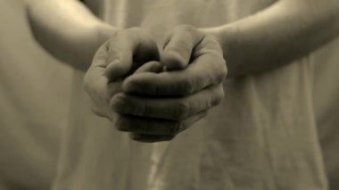 İnsan dilenci elinden