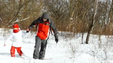 Baba ve kız kış ahşap