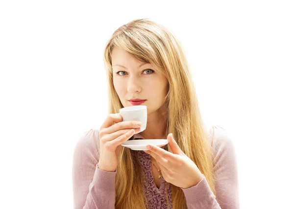 Vrouw die koffie drinkt — Stockfoto