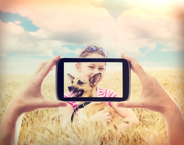 Instagram niño y perro — Foto de Stock