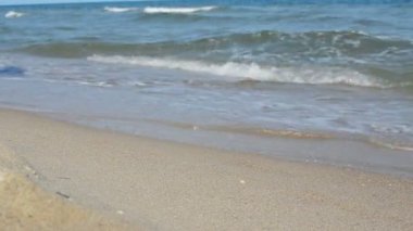 ayak akış kumlu plaj boyunca