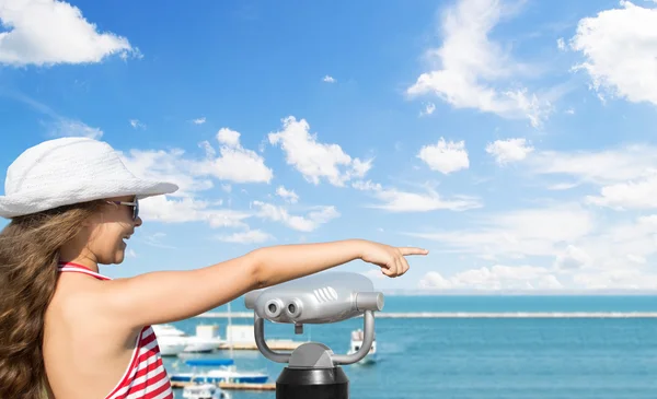 Little girl and sea — Stock Photo, Image