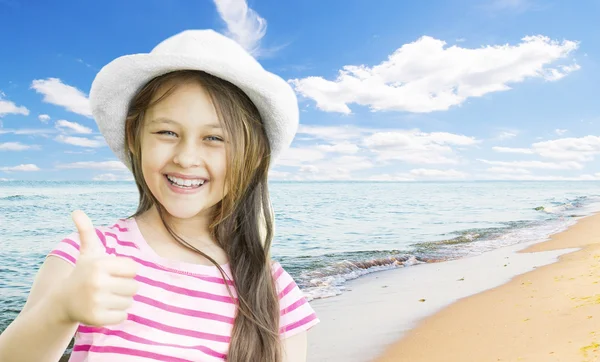 Menina e mar — Fotografia de Stock