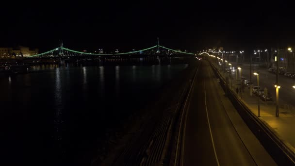 Ponte Rio Danúbio Budapeste Hungria Boa Noite Luzes Tiros Uhd — Vídeo de Stock