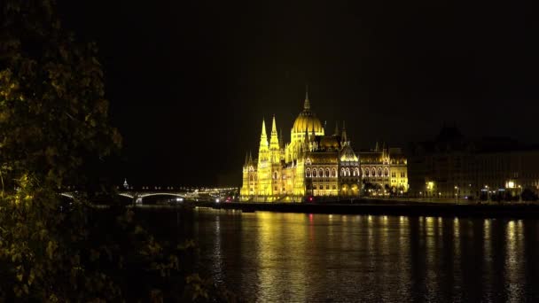 Parlamento Húngaro Budapeste Boa Noite Luzes Tiros Uhd — Vídeo de Stock