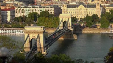 Budapeşte. Üst Manzara. Mimarlık, eski evler, sokaklar ve mahalleler. Macaristan. 4K, UHD 'de çekilmiş.