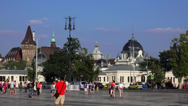 Plaza Los Héroes Budapest Hungría Disparo Uhd — Vídeo de stock