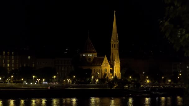 Kerk Tempel Boedapest Avond Lichten Hongarije Neergeschoten Uhd — Stockvideo