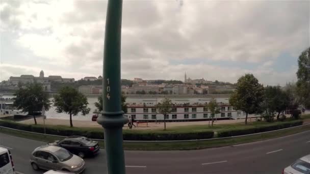 Budapest Fiume Danubio Architettura Vecchie Case Strade Quartieri Ungheria Girato — Video Stock