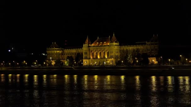 Βουδαπέστη Ποταμός Δούναβη Νύχτα Αρχιτεκτονική Παλιά Σπίτια Δρόμοι Και Γειτονιές — Αρχείο Βίντεο