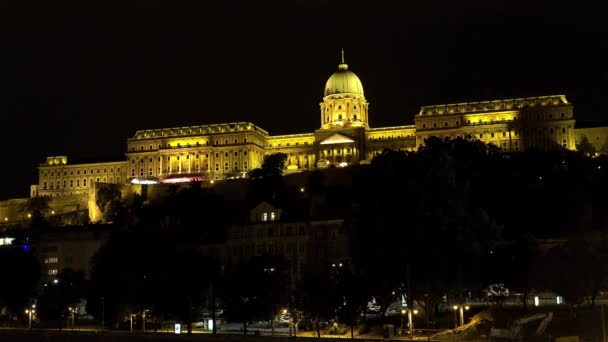 Budínský hrad. Královský palác v Budapešti. Dobrou. 4K. UHD