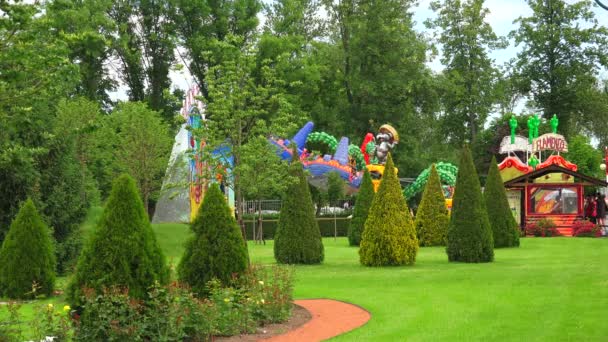 Menschen Die Spaß Attraktionen Freizeitpark Haben Gedreht Uhd — Stockvideo