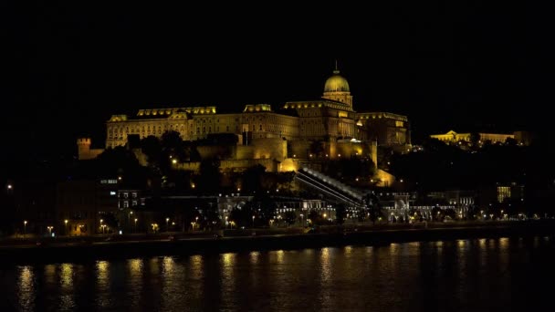 Budapest Río Danubio Buenas Noches Arquitectura Casas Antiguas Calles Barrios — Vídeos de Stock