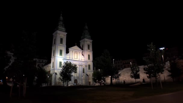 Kościół Świątynia Budapeszcie Dobranoc Światła Węgry Strzał Uhd — Wideo stockowe