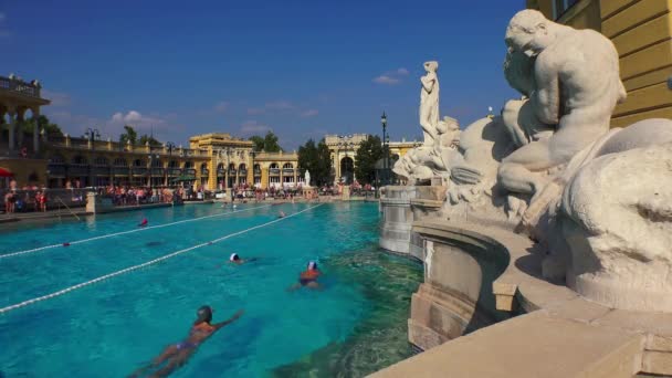 Baños Szechenyi Tradicional Complejo Termal Húngaro Con Tratamientos Spa Hungría — Vídeos de Stock