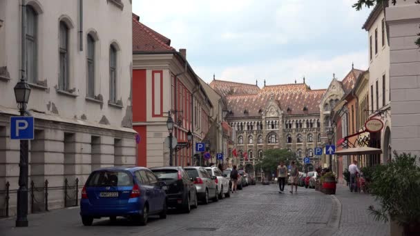 Budapest Arquitectura Casas Antiguas Calles Barrios Hungría Disparo Uhd — Vídeos de Stock
