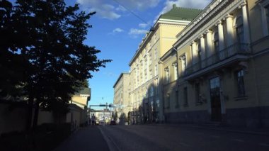 Helsinki. Manzaralar. Şehir sokakları. Finlandiya. 4K, UHD 'de çekilmiş.