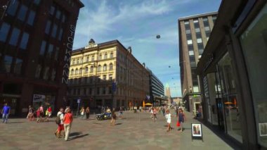 HELSINKI, FINLAND - YAZ 2015 Helsinki. Manzaralar. Şehir sokakları. Finlandiya. 4K, UHD 'de çekilmiş.