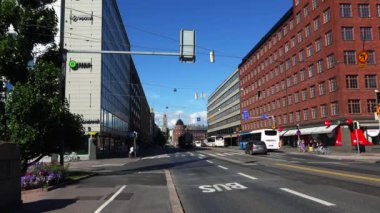 Helsinki. Manzaralar. Şehir sokakları. Finlandiya. 4K, UHD 'de çekilmiş.