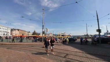 HELSINKI, FINLAND - YAZ 2015 Helsinki. Manzaralar. Şehir sokakları. Finlandiya. 4K, UHD 'de çekilmiş.