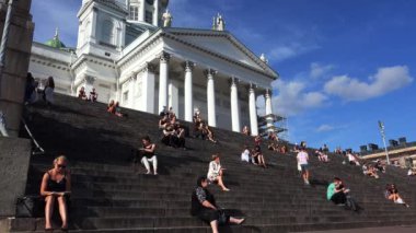 Senato Meydanı 'ndaki Lutheran Katedrali, Helsinki. 4K, UHD 'de çekilmiş.