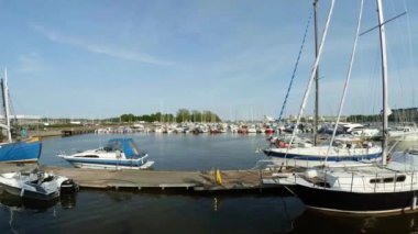 Liman, Helsinki 'deki liman. 4K, UHD 'de çekilmiş.