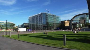 Helsinki. Manzaralar. Şehir sokakları. Finlandiya. 4K, UHD 'de çekilmiş.