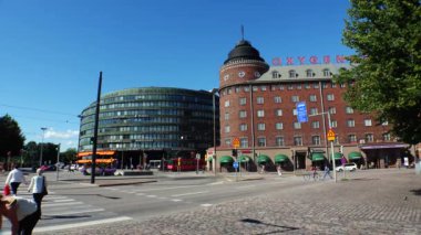 Helsinki. Manzaralar. Şehir sokakları. Finlandiya. 4K, UHD 'de çekilmiş.