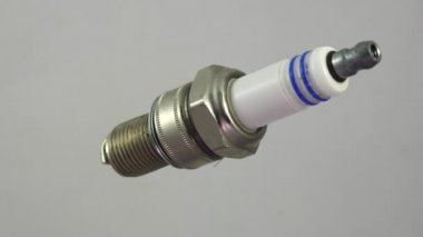 Otomotiv bujisi. 4K, UHD 'de çekilmiş..