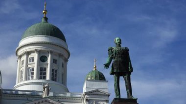 Helsinki 'deki II. Alexander Anıtı. 4K içinde video 