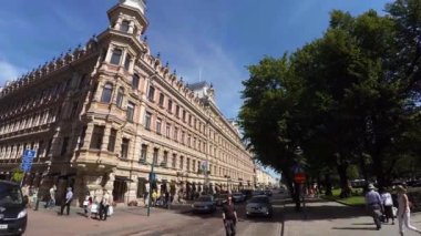 HELSINKI, FINLAND - YAZ 2015 Helsinki. Manzaralar. Şehir sokakları. Finlandiya. 4K, UHD 'de çekilmiş.