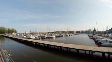 Liman, Helsinki 'deki liman. 4K, UHD 'de çekilmiş.