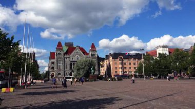 HELSINKI, FINLAND - YAZ 2015 Helsinki. Manzaralar. Şehir sokakları. Finlandiya. 4K, UHD 'de çekilmiş.