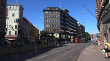 Helsinki. Manzaralar. Şehir sokakları. Finlandiya. 4K, UHD 'de çekilmiş.