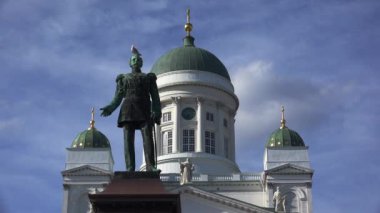 Helsinki 'deki II. Alexander Anıtı. 4K içinde video 