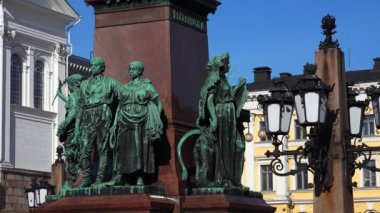 Helsinki 'deki II. Alexander Anıtı. 4K içinde video 
