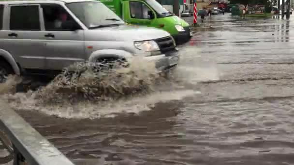Saint Petersburg Rússia Junho 2015 Chuva Forte Inundação Elemento Petersburgo — Vídeo de Stock