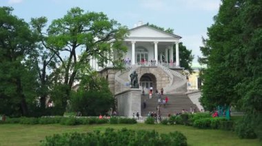 Cameron galerisi. Puşkin. Catherine Park. Tsarskoye Selo. Mimari. Anıtlar. Saraylar. 4K 'da video, UHD