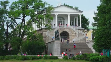 Cameron galerisi. Puşkin. Catherine Park. Tsarskoye Selo. Mimari. Anıtlar. Saraylar. 4K 'da video, UHD