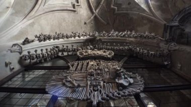 Ossuary, Kostnice, Çek Cumhuriyeti, Kutna Hora, Sedlec. 4K 'de video, UHD. Gerçek zamanlı..