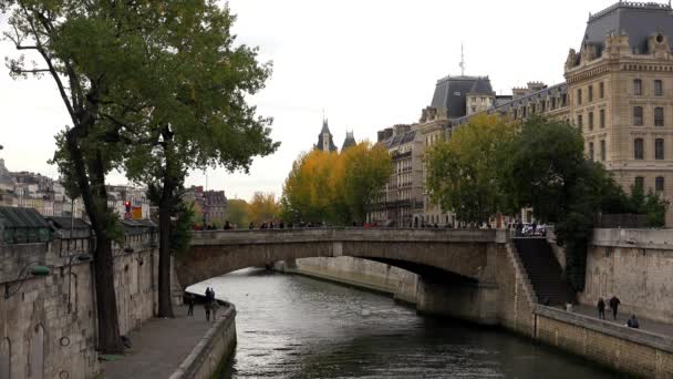 Řeka Seina Paříži Francie Video Uhd — Stock video