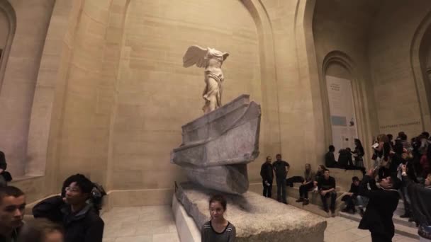 Okřídlené Vítězství Samothrace Také Nazývané Niké Samothrace Muzeu Louvre Paříži — Stock video