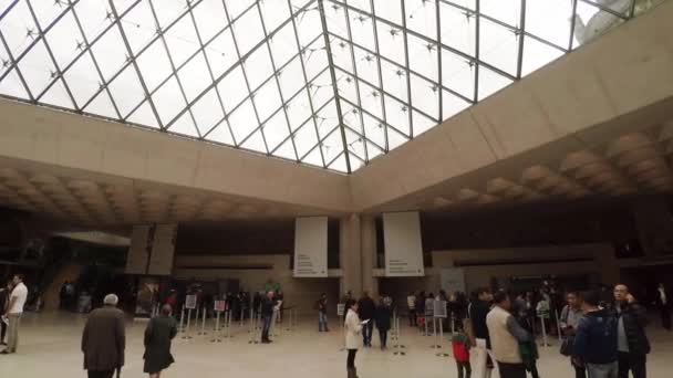 Paris Teki Louvre Müzesi Nin Giriş Salonu Fransa Video Uhd — Stok video