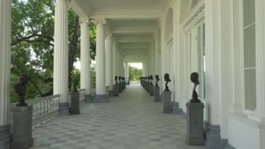 Cameron galerisi. Puşkin. Catherine Park. Tsarskoye Selo. Mimari. Anıtlar. Saraylar. 4K 'da video, UHD