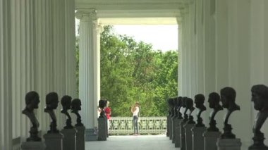 Cameron galerisi. Puşkin. Catherine Park. Tsarskoye Selo. Mimari. Anıtlar. Saraylar. 4K 'da video, UHD